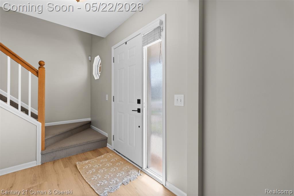 931 S Parkwood Drive, South Lyon, MI 48178 — Photo 7
