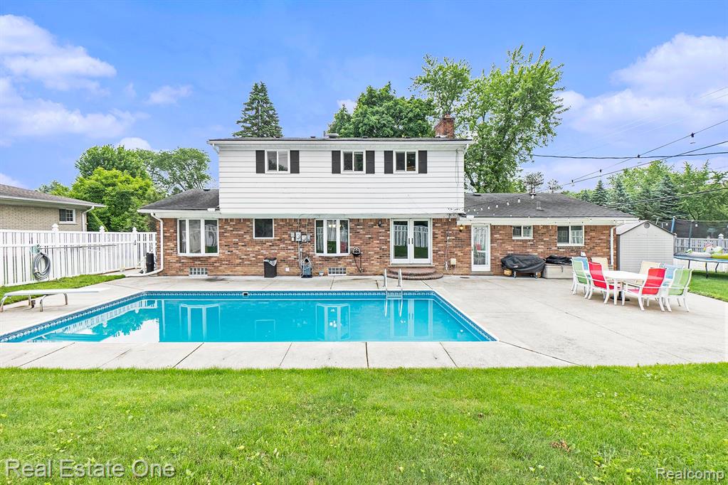 994 HAMPSTEAD Lane, Rochester Hills, MI 48309 — Photo 24