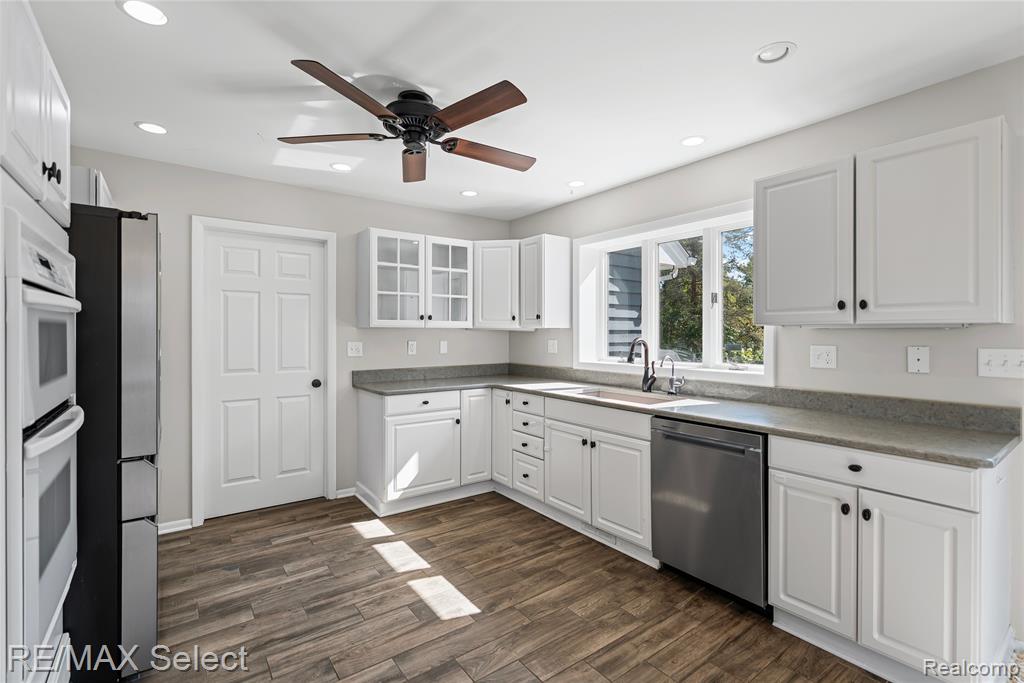 6056 Atlas Road, Grand Blanc, MI 48439 — Photo 18