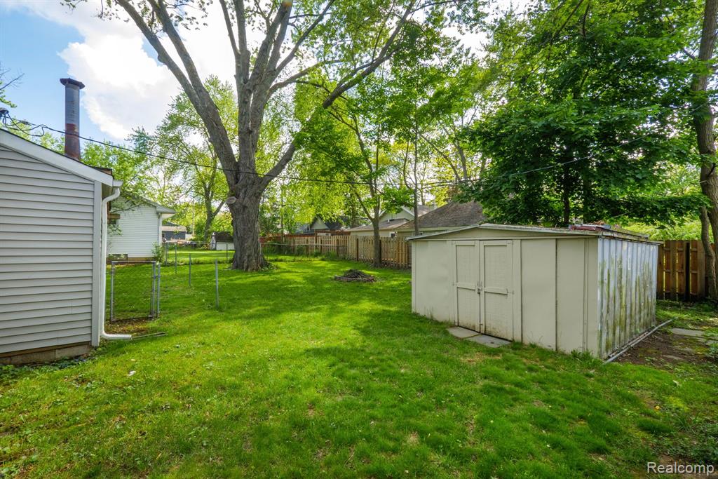 4120 Bunker Avenue, West Bloomfield, MI 48323 — Photo 8
