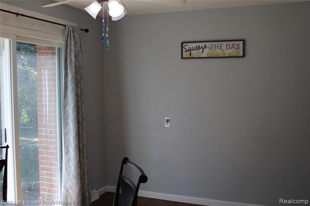 8210 Linda Street, Warren, MI 48093 — Photo 17