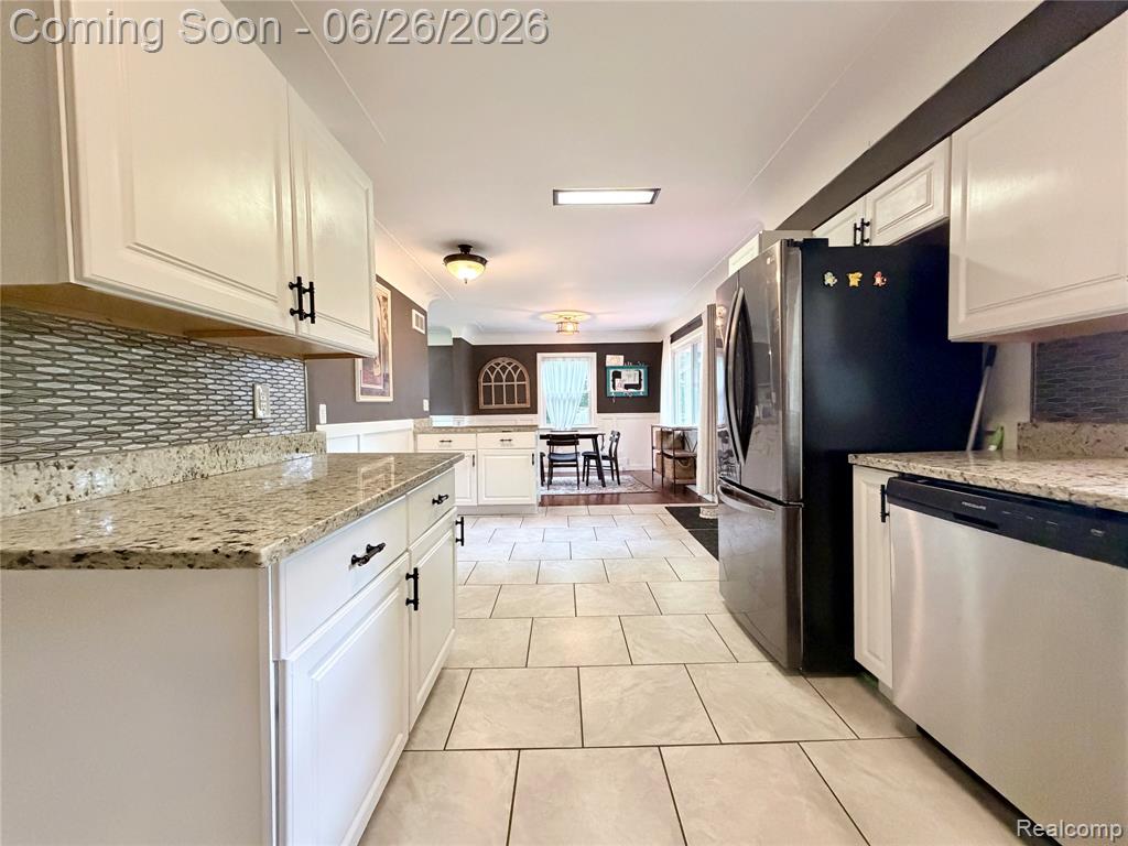 3555 Wilson Drive, Fort Gratiot, MI 48059 — Photo 10