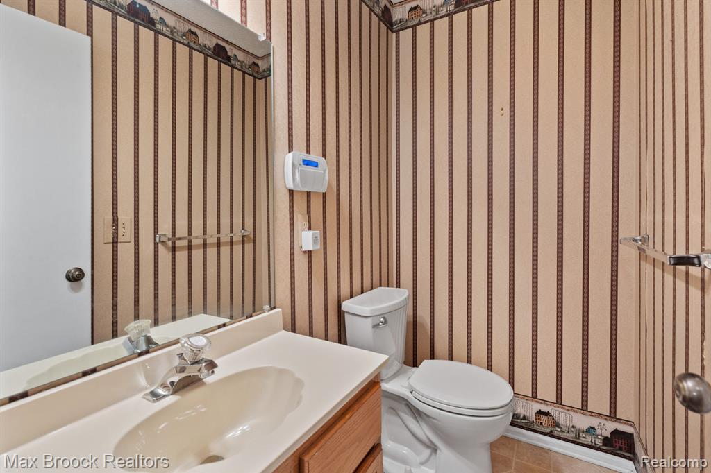 42255 OLD POND Circle, Plymouth, MI 48170 — Photo 7