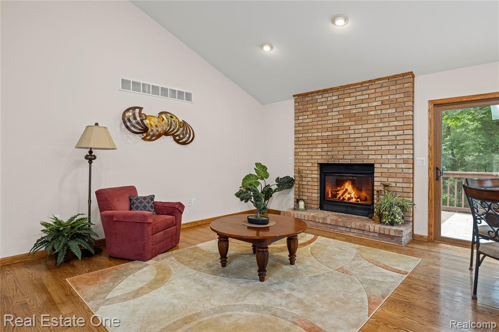 9611 Klais Road, Clarkston, MI 48348 — Photo 12