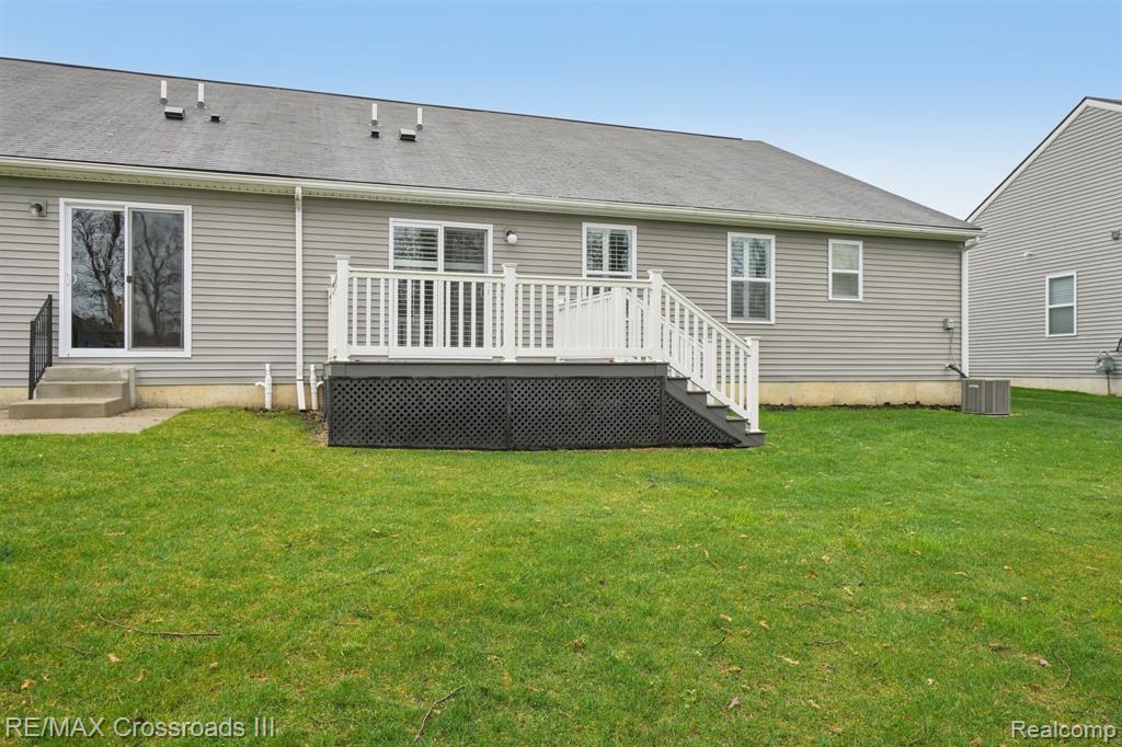10324 Swan Lake Circle, Ypsilanti, MI 48197 — Photo 26