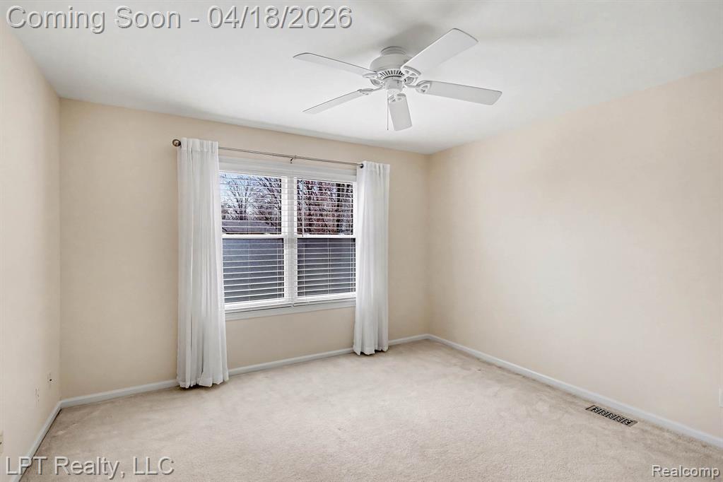 2385 Lorraina Lane, Hartland, MI 48353 — Photo 11
