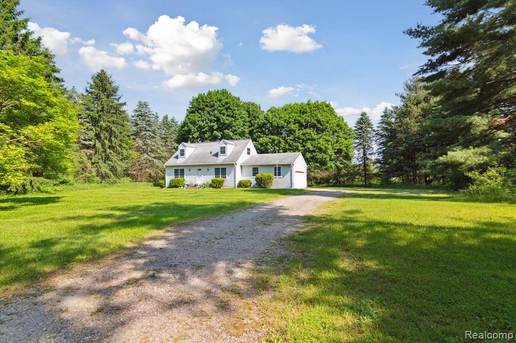 4530 STONE BARN, Milford, MI 48380 — Photo 3