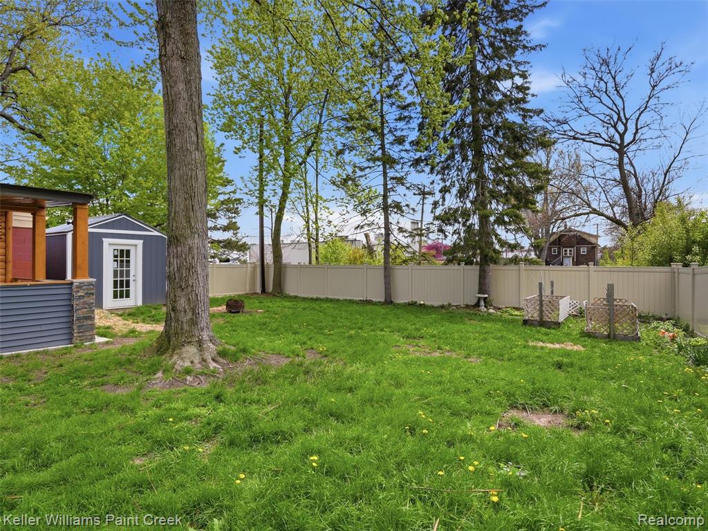 18048 Elizabeth Street, Roseville, MI 48066 — Photo 31