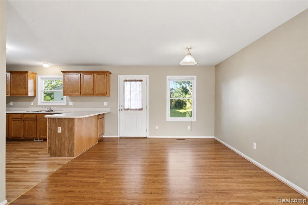 4118 Devon Road, Royal Oak, MI 48073 — Photo 7