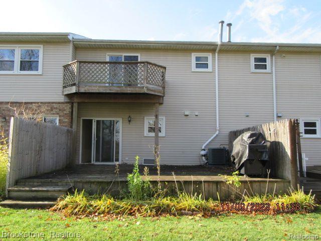 13229 LAKE POINT Boulevard, Belleville, MI 48111 — Photo 3
