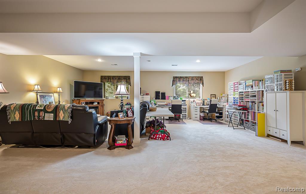 9730 TIOGA Trail N, Pinckney, MI 48169 — Photo 29