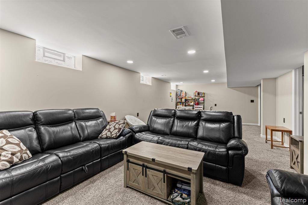 7312 Colonial Street, Dearborn Heights, MI 48127 — Photo 26