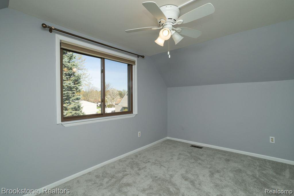49213 KIMBERLY ANN Lane, Chesterfield, MI — Photo 16