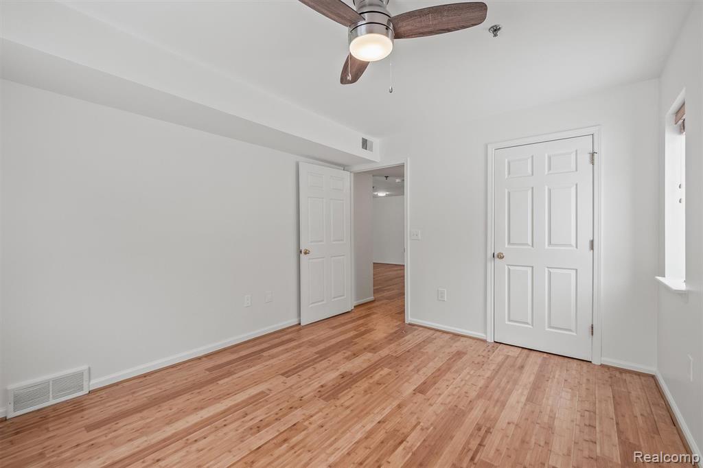 859 Brandon Avenue, Pontiac, MI 48340 — Photo 13