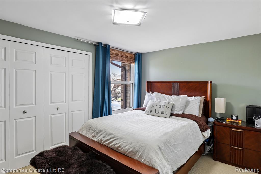 1927 Pembridge, Detroit, MI 48207 — Photo 8