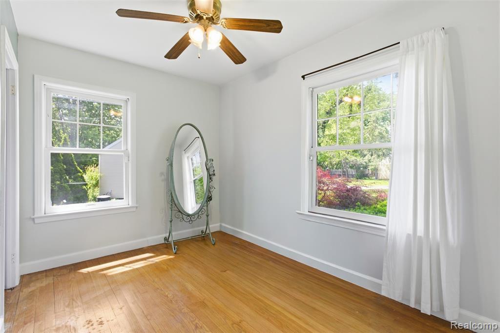 85 Hill Circle Drive, Waterford, MI 48328 — Photo 11
