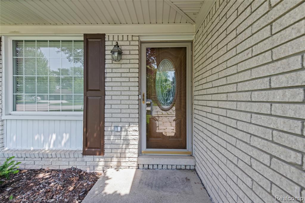 22356 Woodstock Court, Woodhaven, MI 48183 — Photo 5
