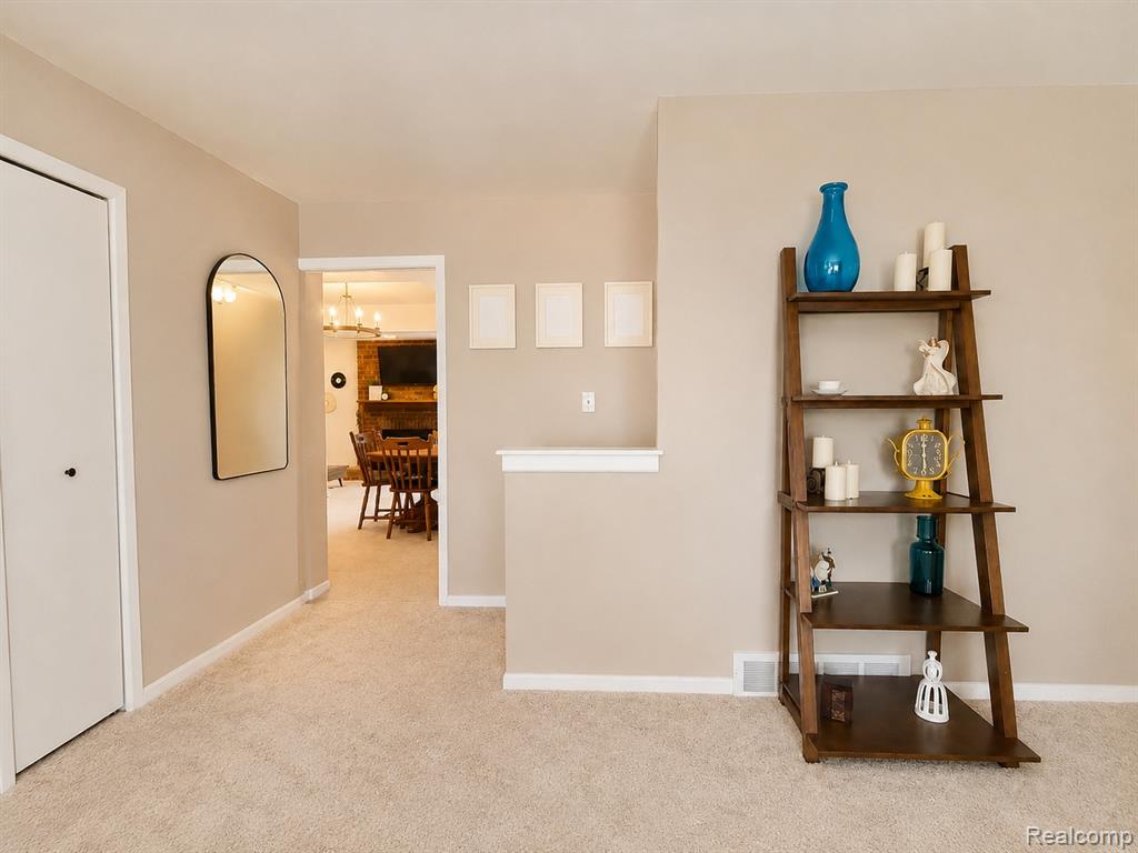 39217 Bramblebush Court, Clinton Twp, MI 48038 — Photo 6