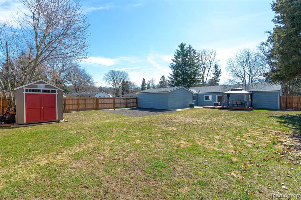 6460 Hermana Road, West Bloomfield, MI 48324 — Photo 22