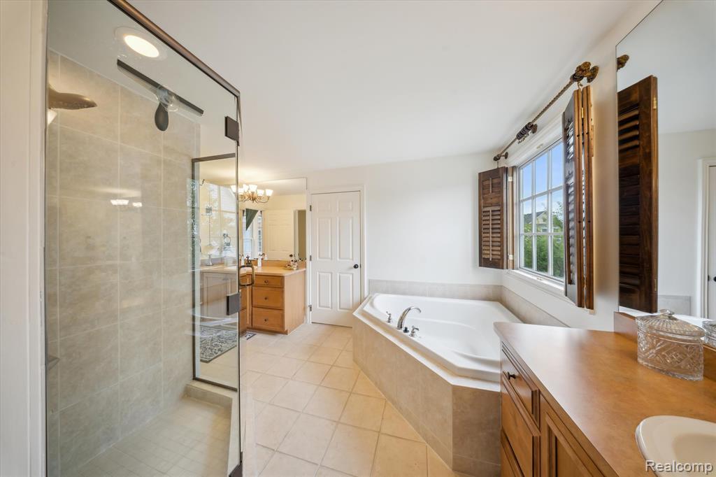 595 McKinley Circle, Canton, MI 48188 — Photo 32