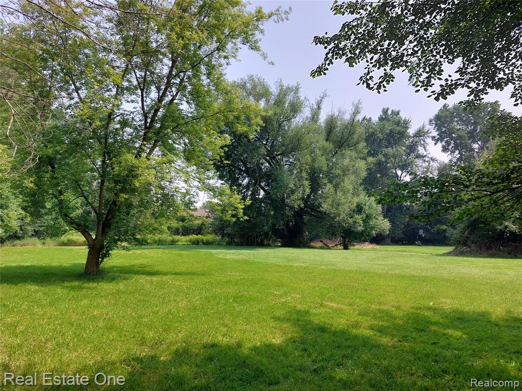 4448 Forsyth Drive, Troy, MI 48085 — Photo 25