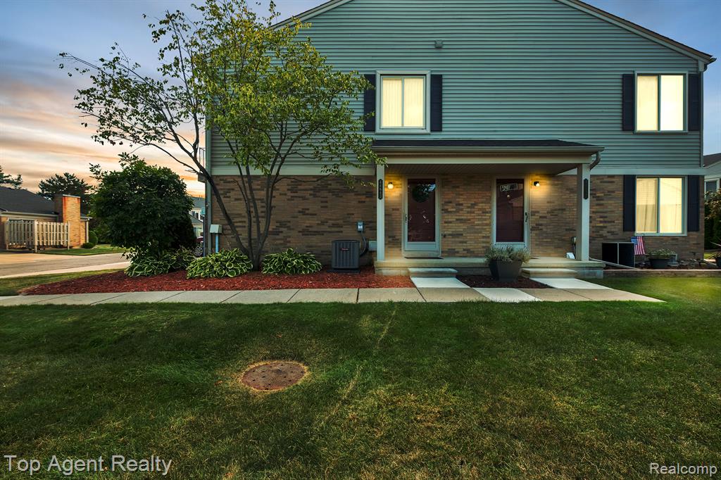 44643 CONNECTICUT Court, Clinton Twp, MI 48038 — Photo 2