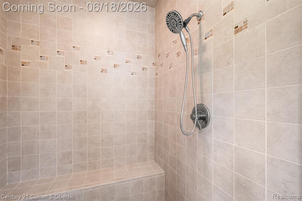 34225 Thornbrook Drive, Farmington, MI 48335 — Photo 32