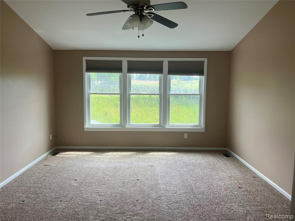 7753 Turrillium Lane, Waterford, MI 48327 — Photo 11