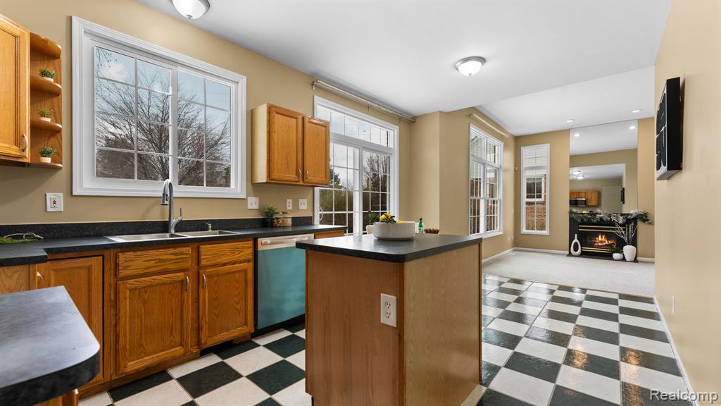 4160 Silverleaf Drive, Pittsfield, MI 48197 — Photo 9