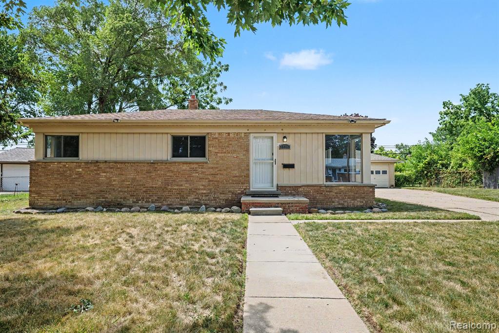 22282 E Schafer Street, Clinton Twp, MI 48035 — Photo 2