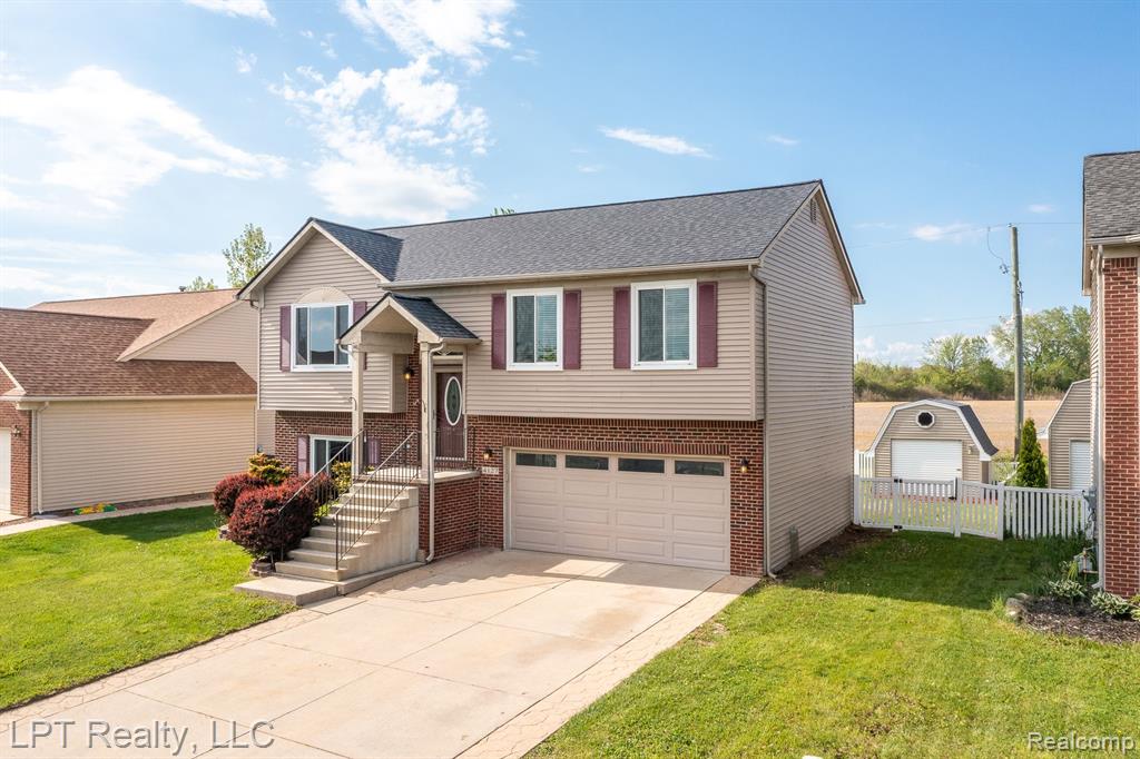 4127 STONE POST Road, Newport, MI 48166 — Photo 2