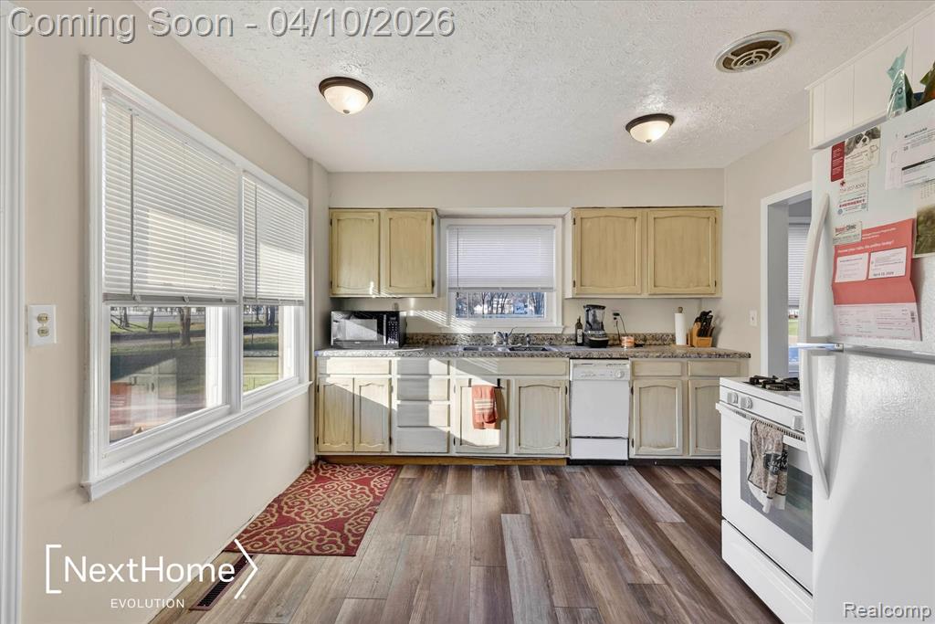 46295 Chatsworth Drive, Van Buren, MI 48111 — Photo 14