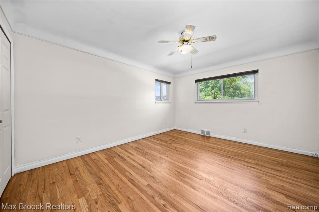 41544 Dequindre Road, Sterling Heights, MI 48314 — Photo 24