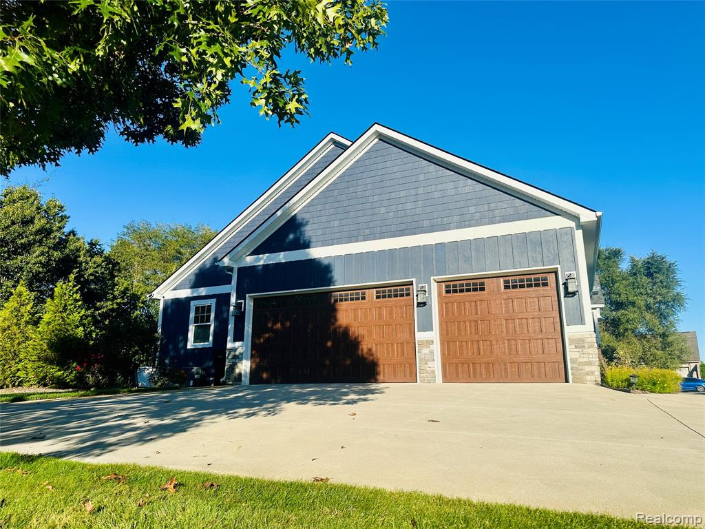 4584 Emu Drive, Pinckney, MI 48169 — Photo 35