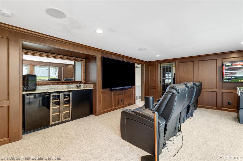 71 WOODLAND SHORES Drive, Grosse Pointe Shores, MI 48236 — Photo 15