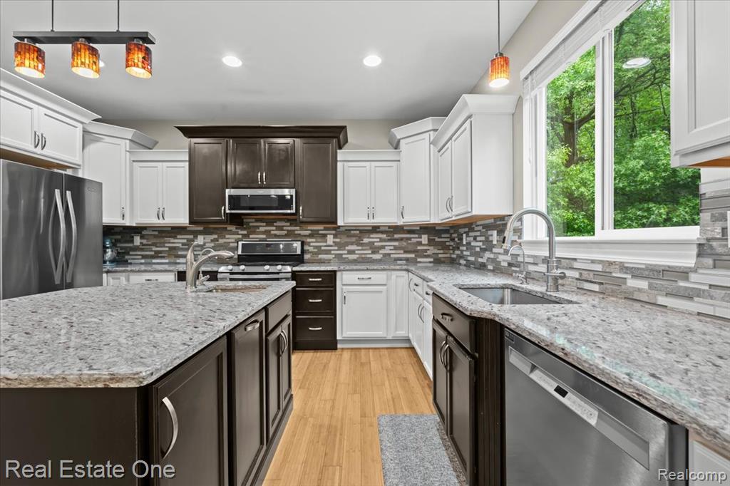9327 VAN ANTWERP Road, Brighton, MI 48116 — Photo 16