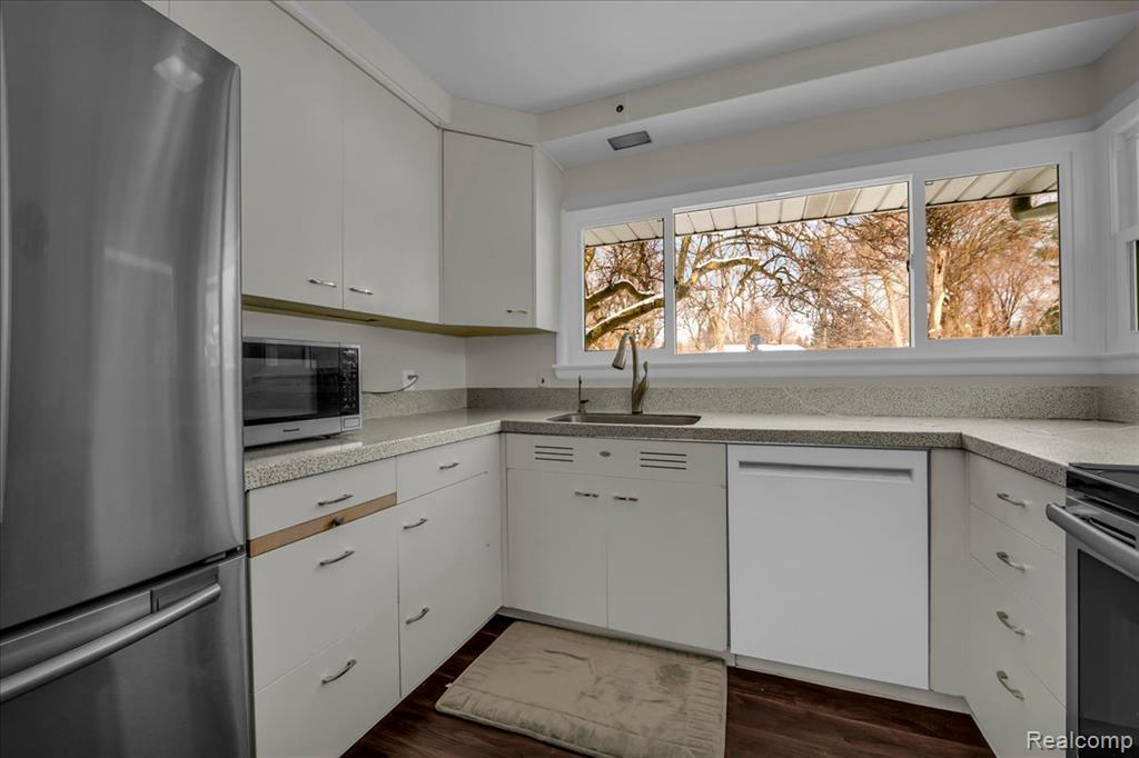 62 Barrington Road, Bloomfield Hills, MI 48302 — Photo 11