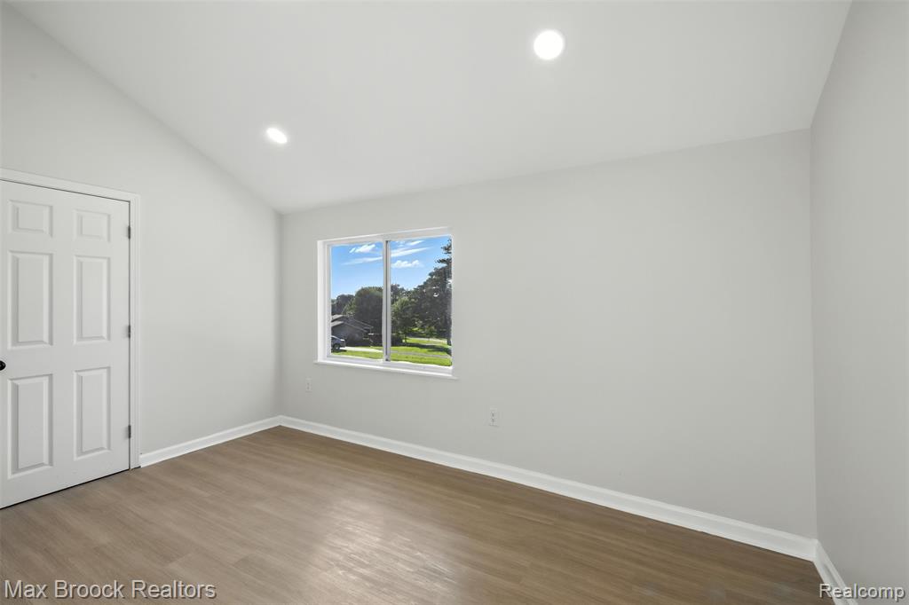 5561 Delmas Road, Clarkston, MI 48348 — Photo 29