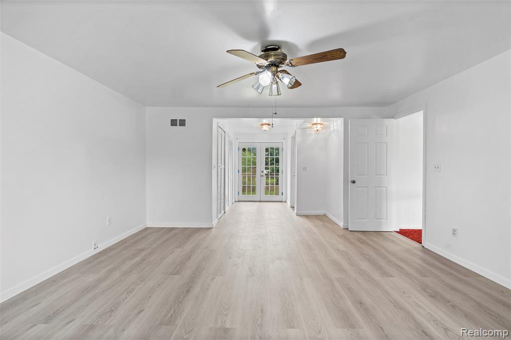5420 Southlawn Drive, Sterling Heights, MI 48310 — Photo 17