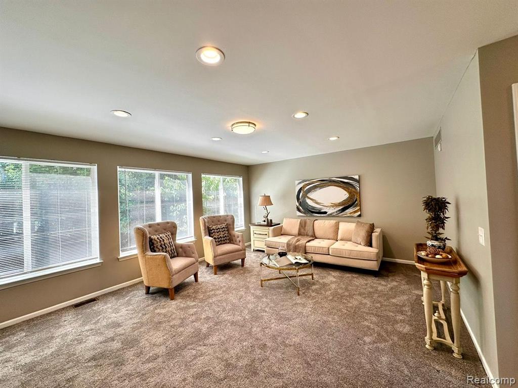 8676 W WALDEN Drive, Van Buren, MI 48111 — Photo 16