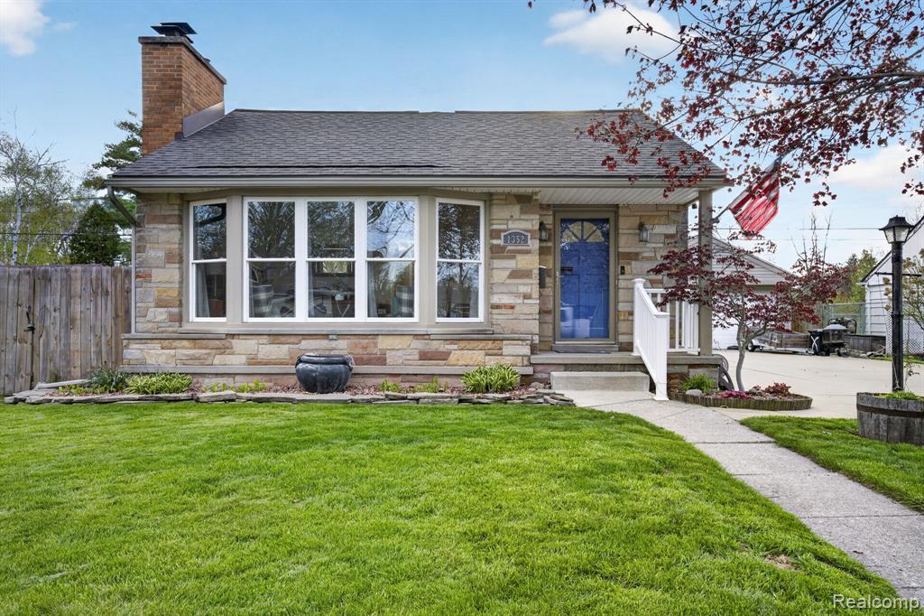 1352 Georgia Avenue, Marysville, MI 48040 — front exterior