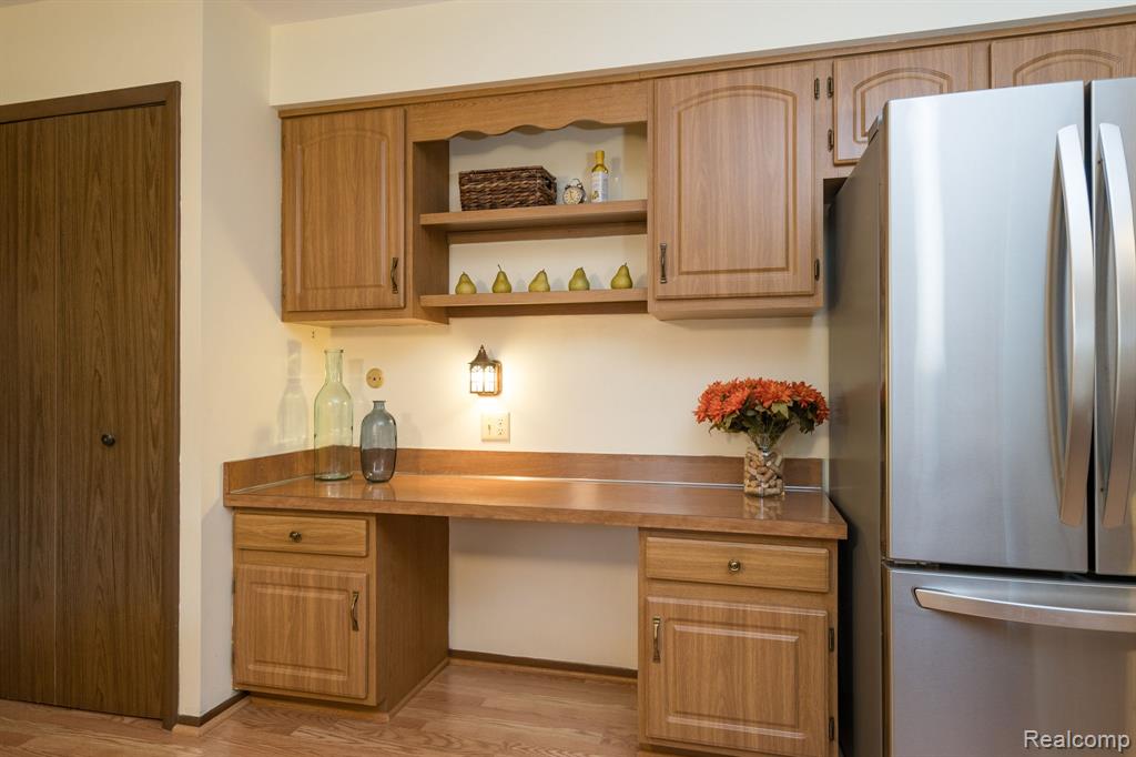 758 Lake Forest Road, Rochester Hills, MI 48309 — Photo 5