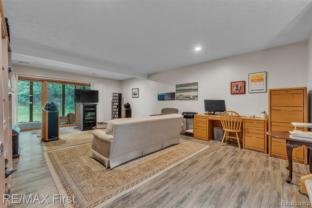 6547 Scenic Pines Court, Clarkston, MI — Photo 29