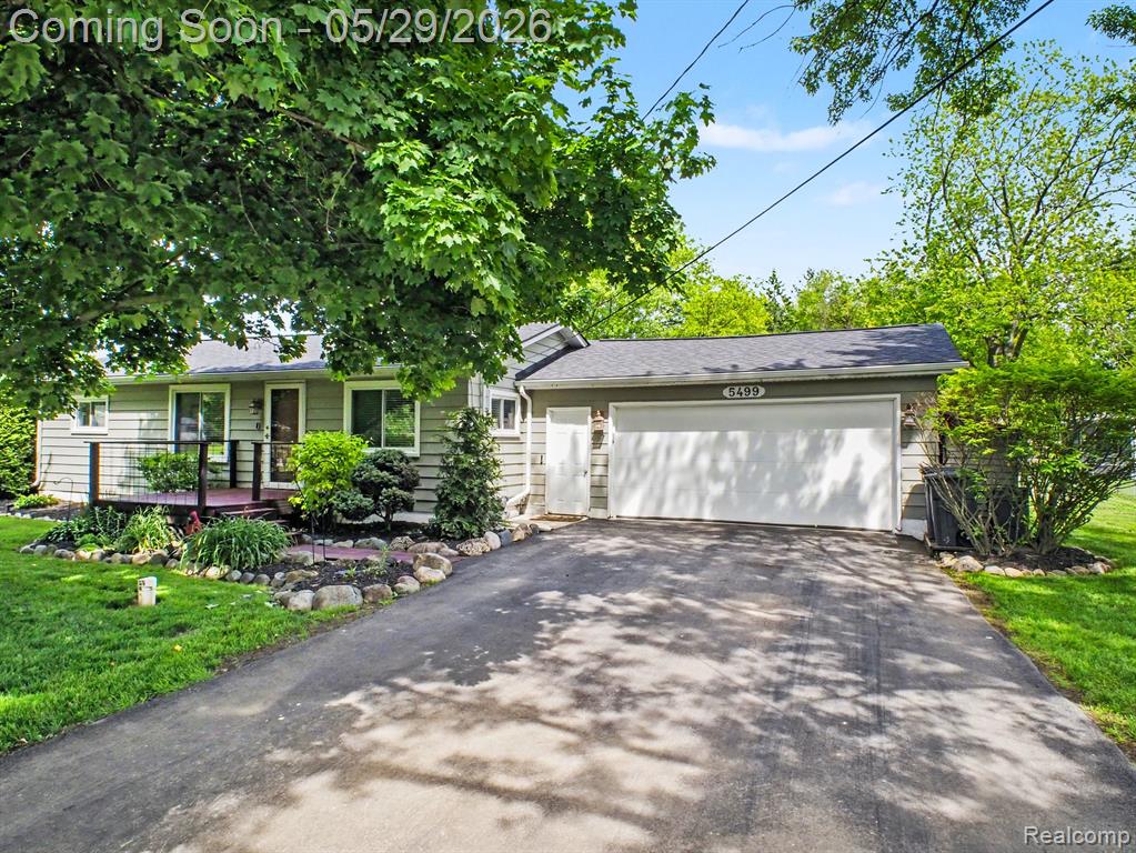 5499 Robin Drive, Grand Blanc, MI 48439 — Photo 2