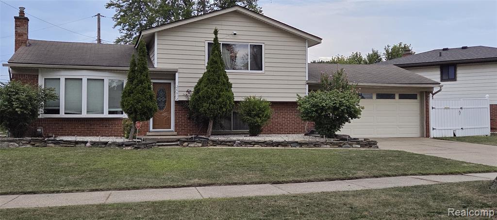 26612 Karen Avenue, Warren, MI 48091