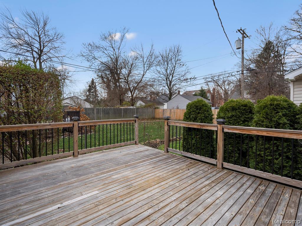 829 N REMBRANDT Avenue, Royal Oak, MI 48067 — Photo 24
