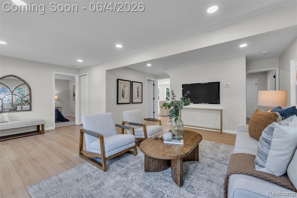 2890 Beland Avenue, Keego Harbor, MI 48320 — Photo 5
