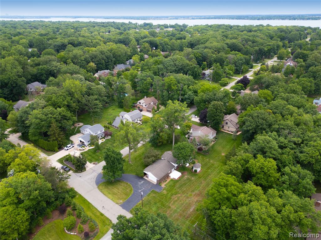 8695 Stout Avenue, Grosse Ile, MI 48138 — Photo 48