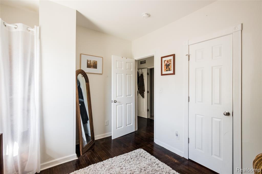 550 Smith Street, Detroit, MI 48202 — Photo 15