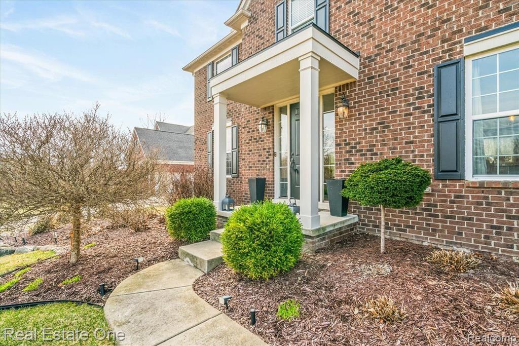 48025 E OXFORD Court, Canton, MI 48187 — Photo 23